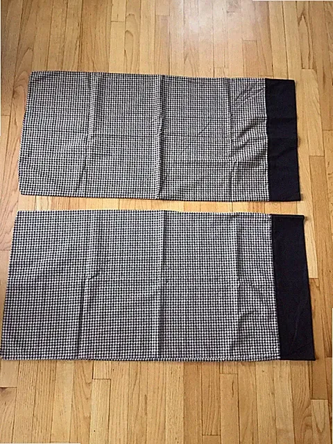 Adrienne Vittadini Fieldcrest (2) King Pillow Cases, Black & Tan Houndstooth