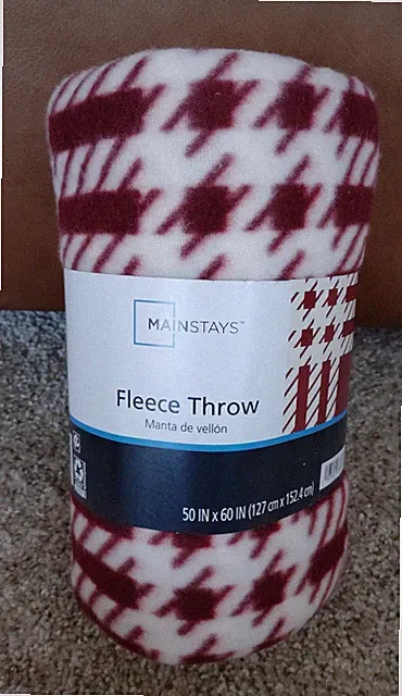 Mainstays Plush Fleece Throw 50 x 60in Blanket Merlot Houndstooth Windowpane New