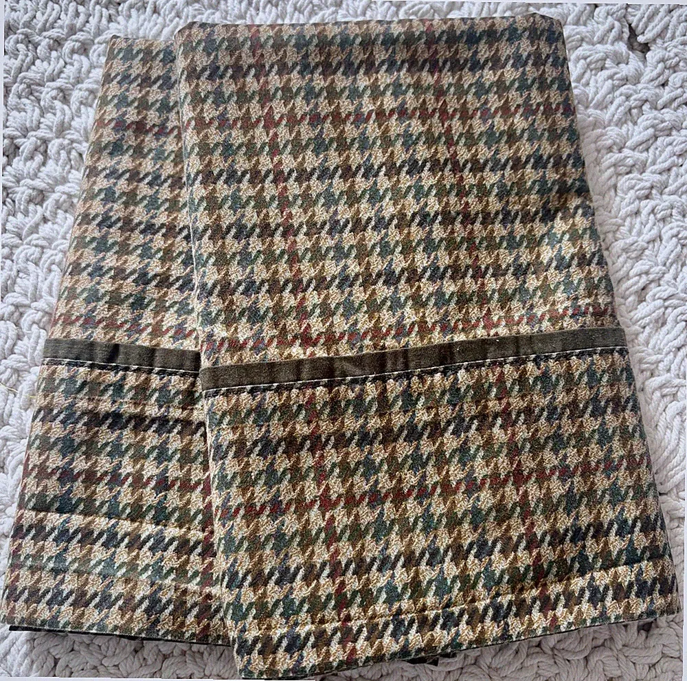 RALPH LAUREN EDGEFIELD CHECK (HOUNDSTOOTH) PAIR OF KING PILLOWCASES ~ EUC